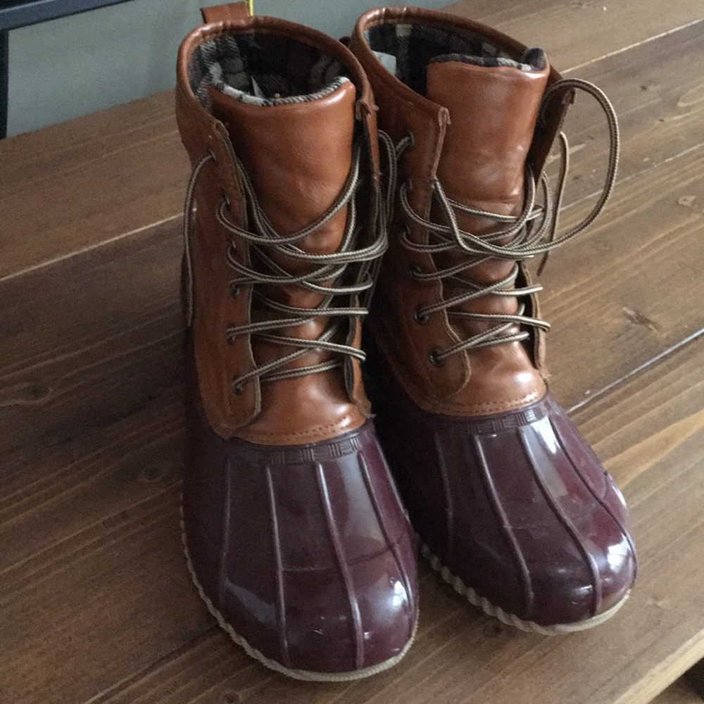Duck boots